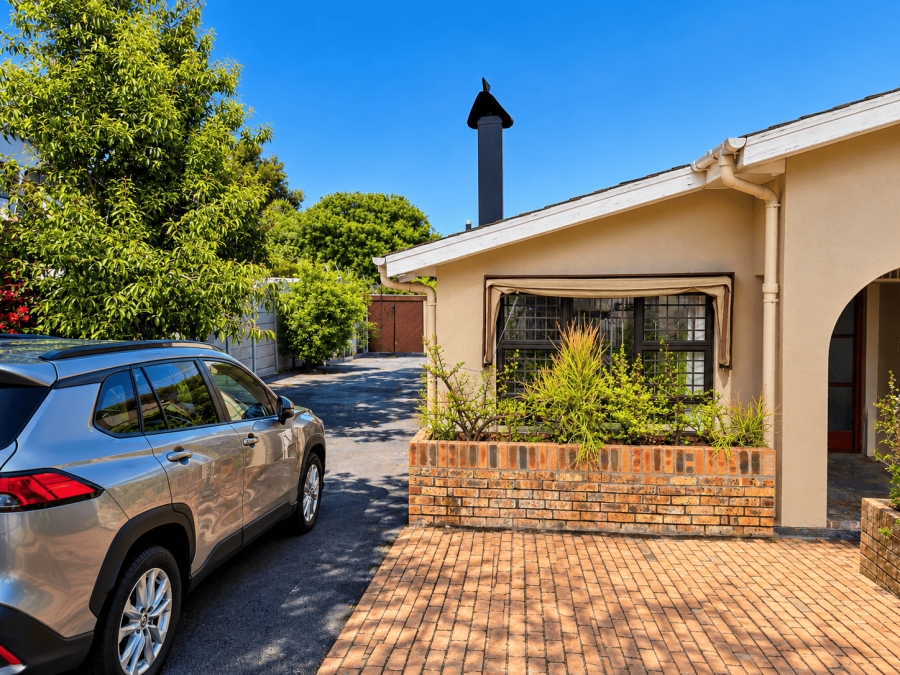 4 Bedroom Property for Sale in Protea Heights Western Cape